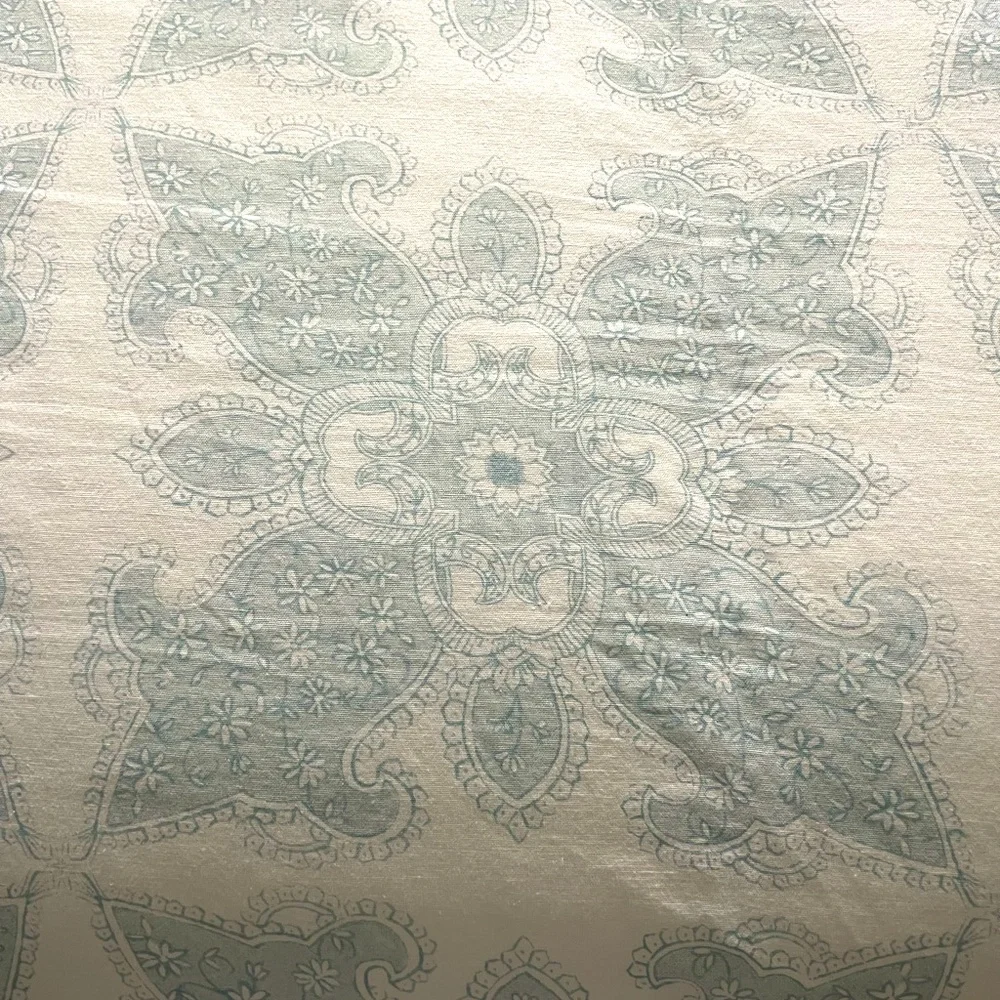 Pottery Barn queen size duvet cover, 2 standard shams and 1 European sham
